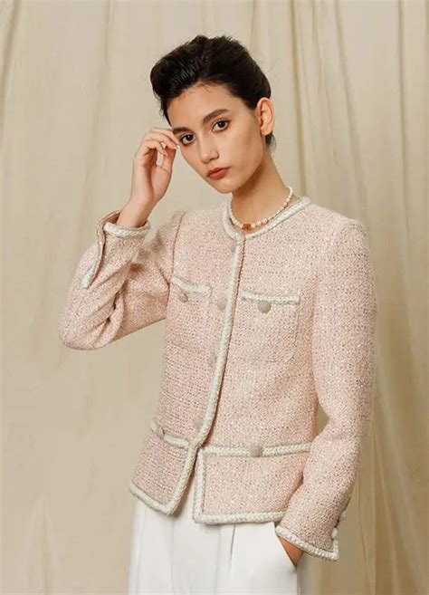 giacca corta elegante stile chanel